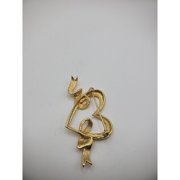 Vintage Brooch Pin Heart Ribbon Ribbed Gold Tone Jewelry Costume - Picture 8 of 11